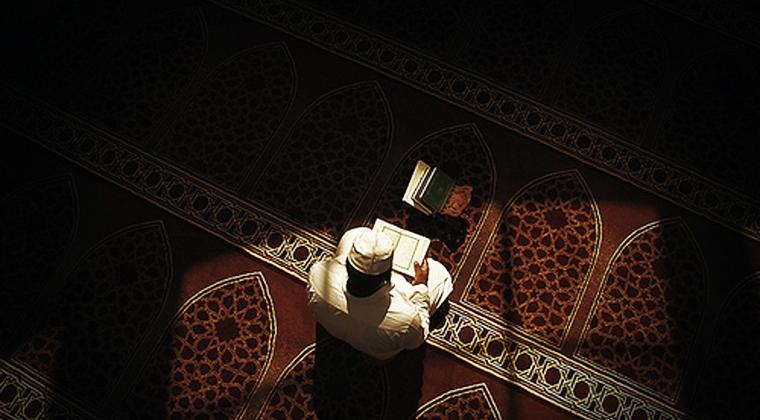 Kenapa Kita Harus Menghafal Al Qur’an?  (Bag. IV)