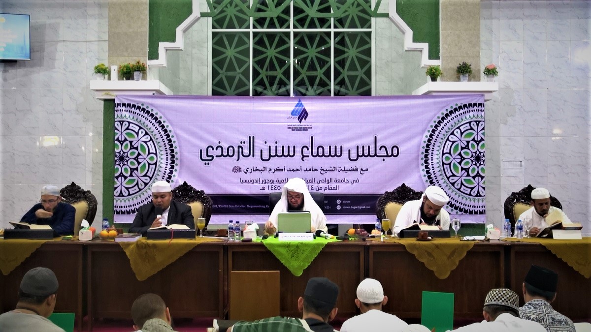Dauroh 6 Hari; Majlis Sama’ Sunan At-Tirmidzi