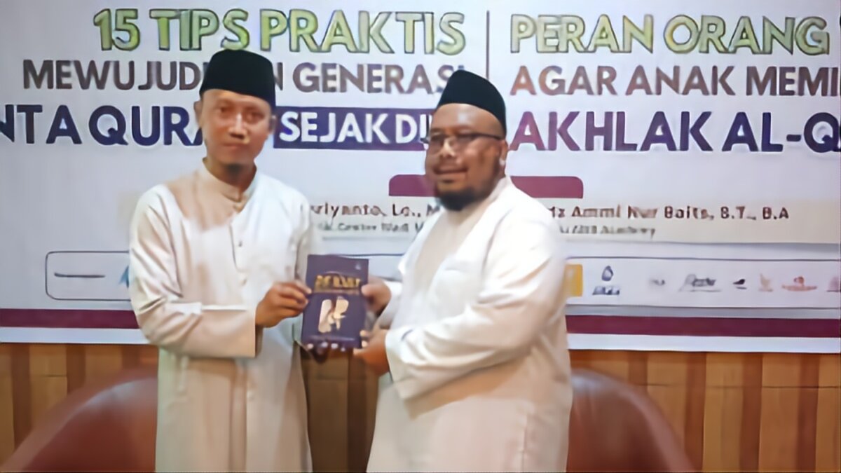 Dr. Didik Hariyanto dan Ami Nur Baits Isi Seminar Qur’anic Parenting Bareng